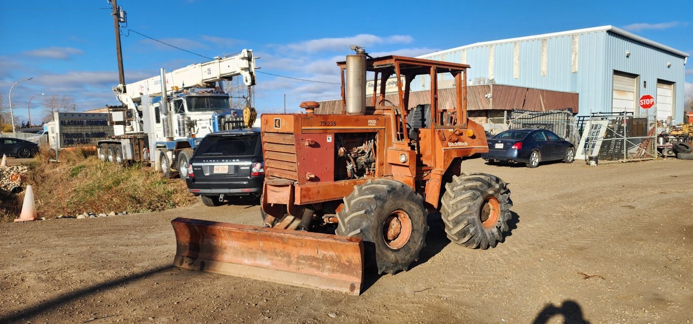 1980 Ditchwitch R100 4x4 Trencher