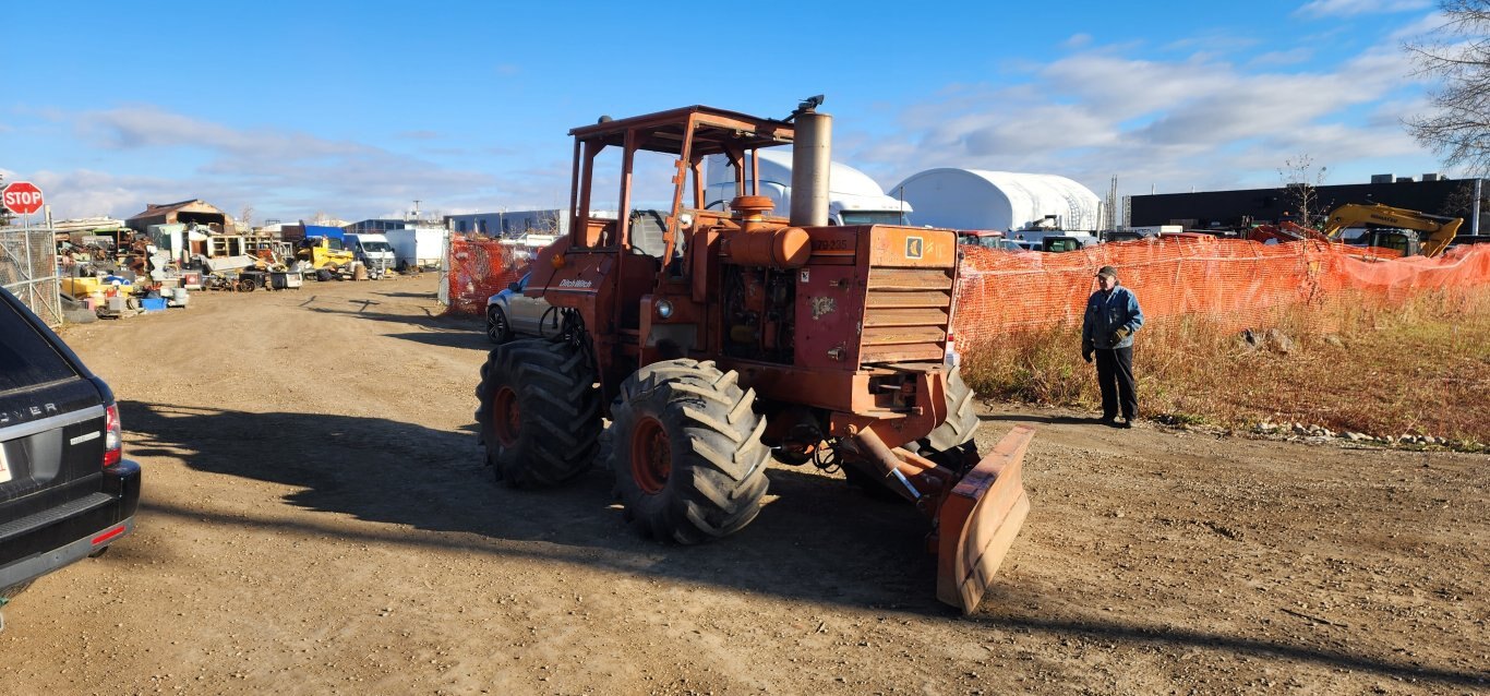 1980 Ditchwitch R100 4x4 Trencher