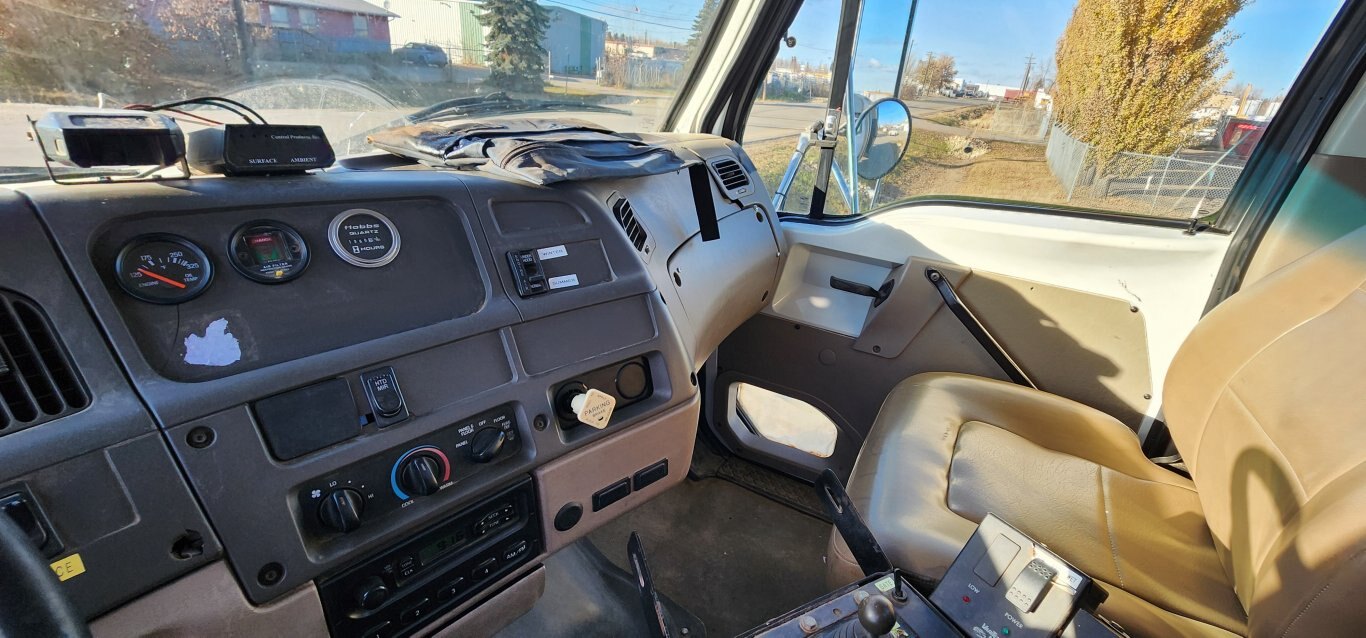 2004 Sterling L7500 Series S/A Dump Truck