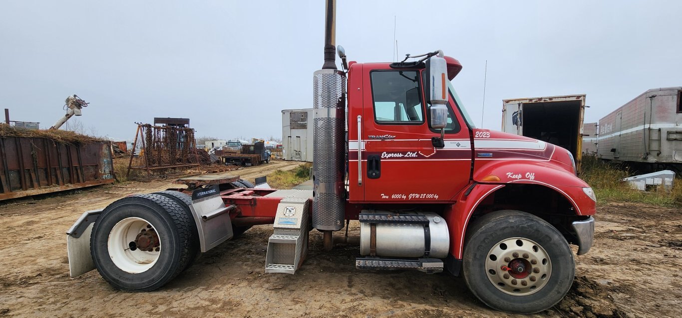 2008 International 8500 S/A Cab and Chassis