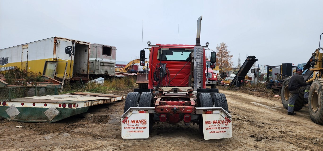 2008 International 8500 S/A Cab and Chassis