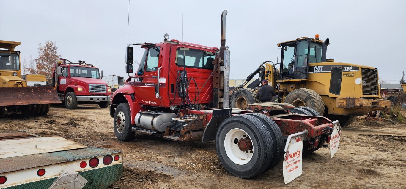 2008 International 8500 S/A Cab and Chassis