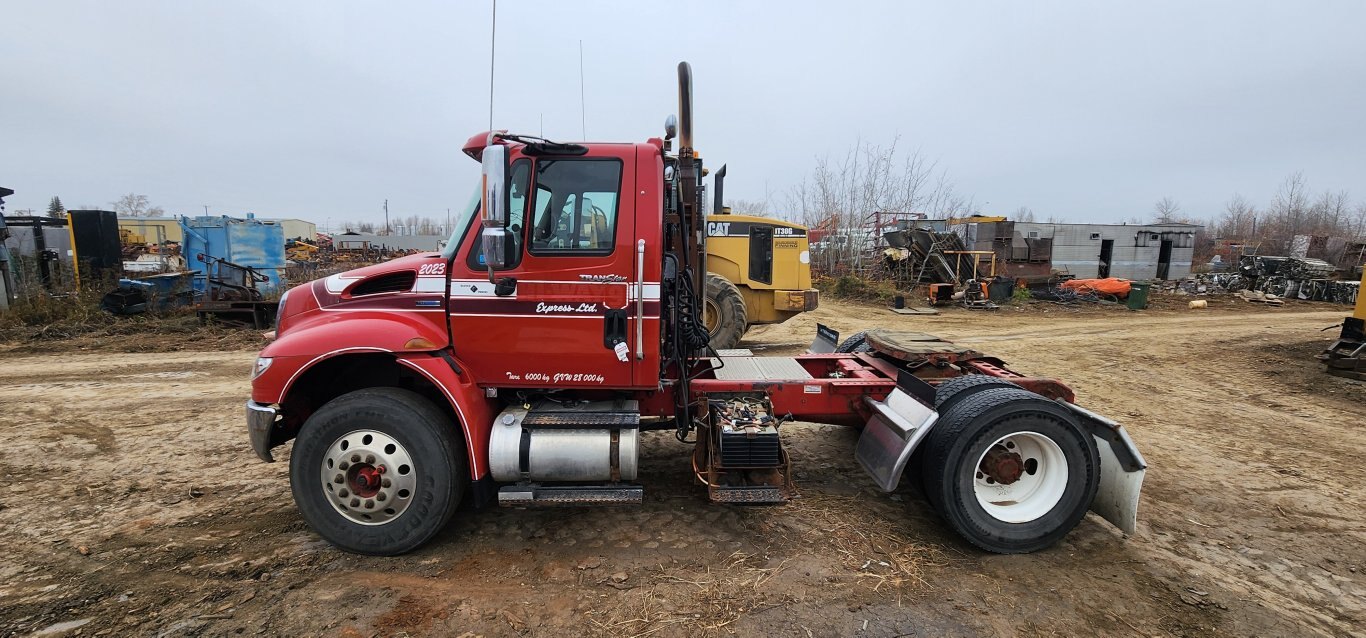 2008 International 8500 S/A Cab and Chassis