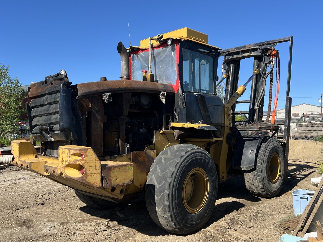 2013 CAT 938K Rough Terrain Forklift (Parts Unit)