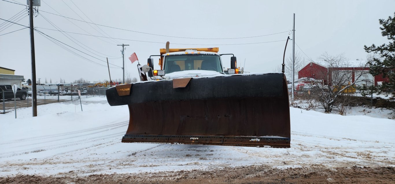 2009 International WorkStar 7600 T/A Sander / Plow Dump Truck