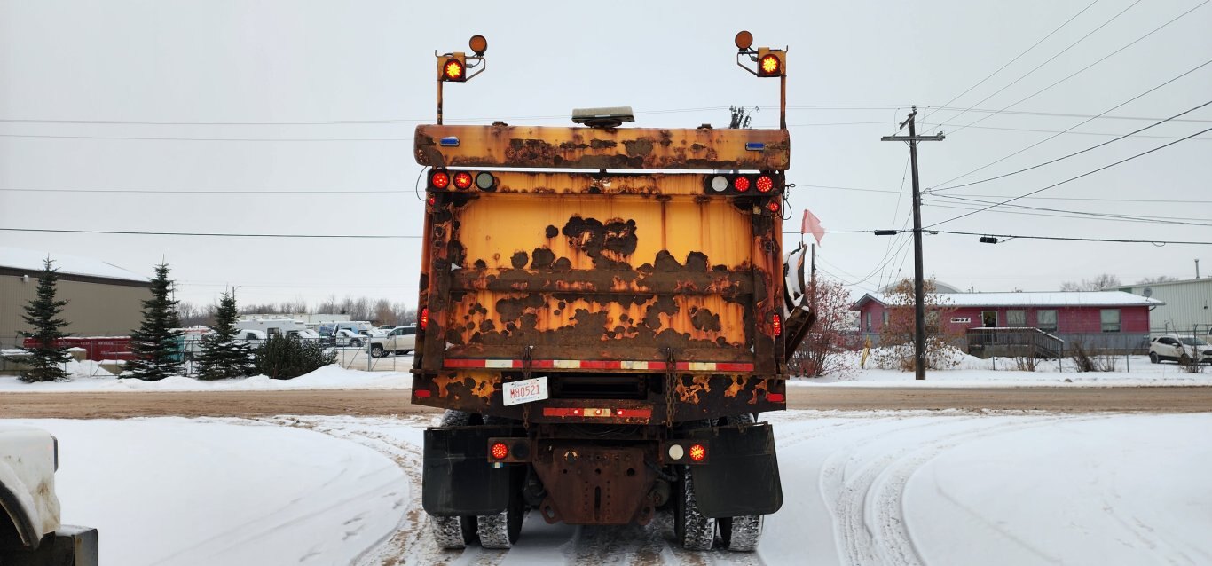 2009 International WorkStar 7600 T/A Sander / Plow Dump Truck