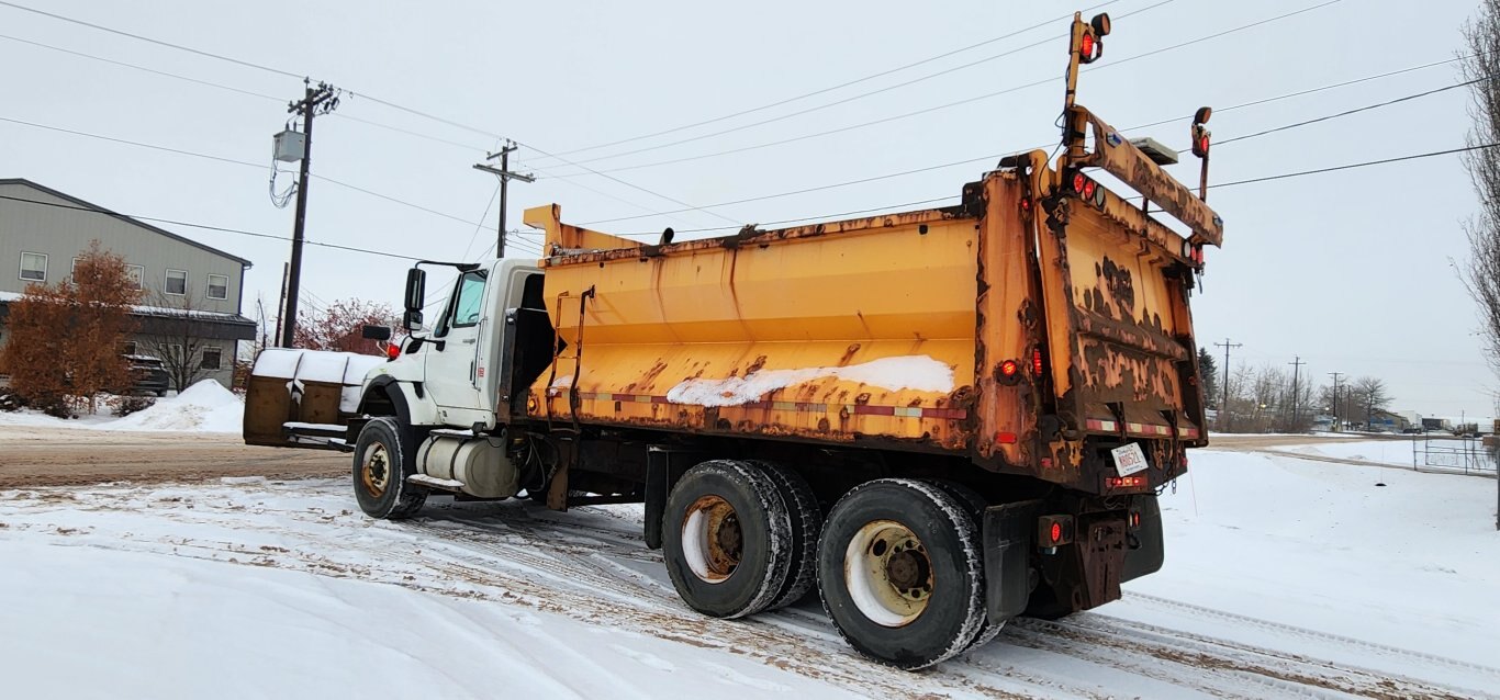 2009 International WorkStar 7600 T/A Sander / Plow Dump Truck