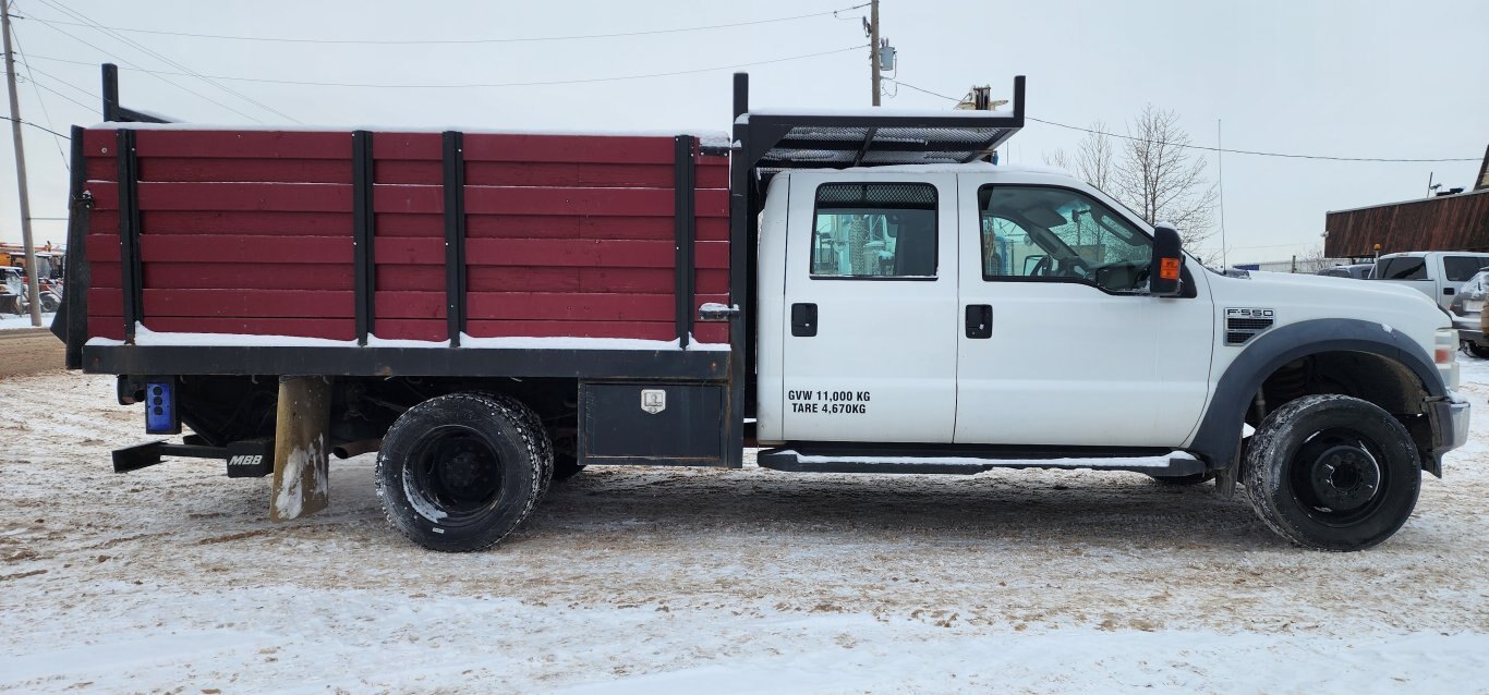 2008 Ford F 550 XLT Crew Cab Flatbed Truck