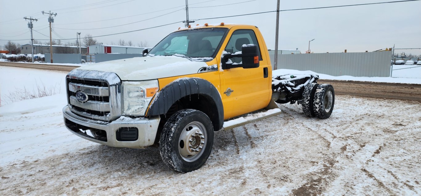 2011 Ford F 550 Super Duty 4x4 S/A Cab and Chassis