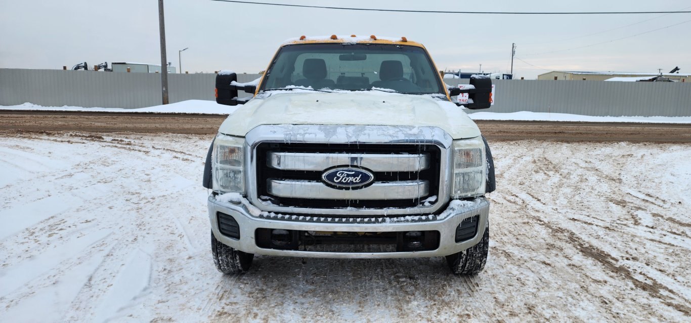 2011 Ford F 550 Super Duty 4x4 S/A Cab and Chassis