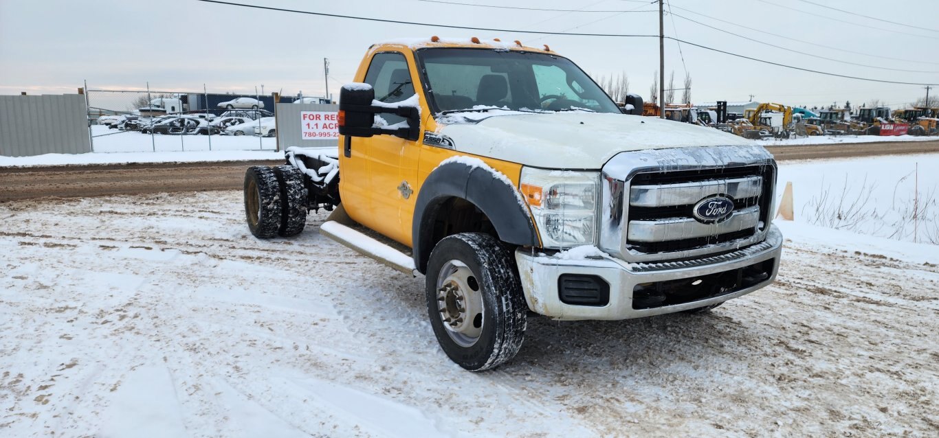 2011 Ford F 550 Super Duty 4x4 S/A Cab and Chassis