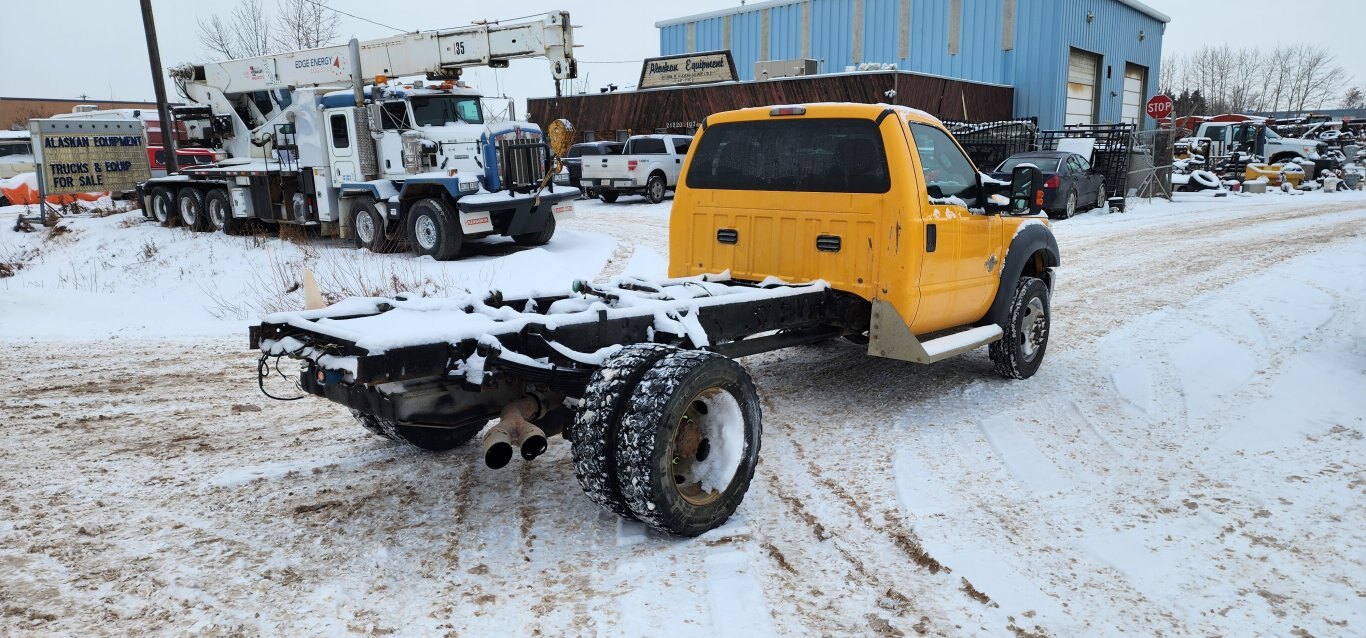 2011 Ford F 550 Super Duty 4x4 S/A Cab and Chassis