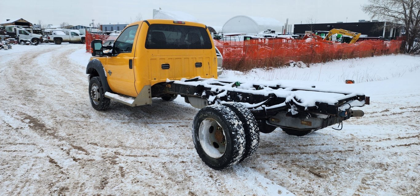 2011 Ford F 550 Super Duty 4x4 S/A Cab and Chassis