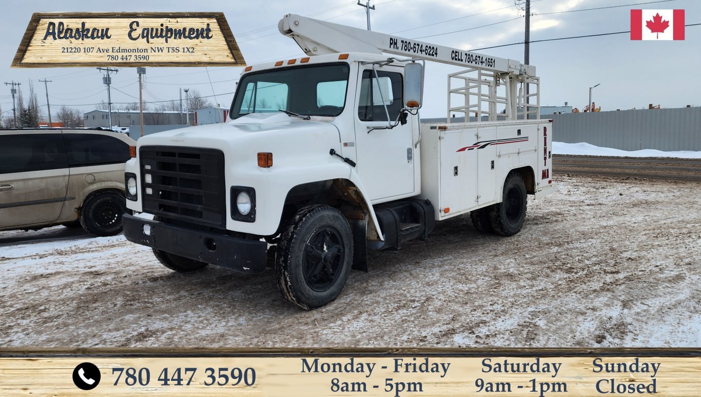 1979 International 1724 Bucket Truck