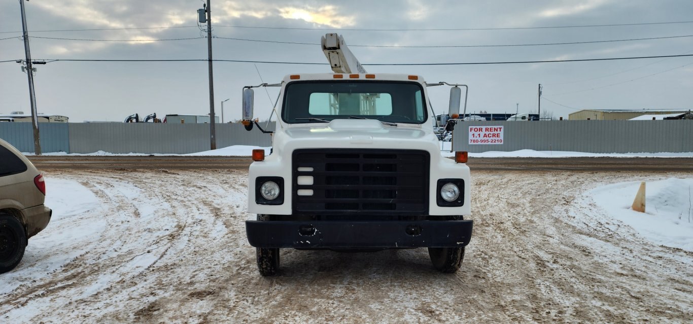 1979 International 1724 Bucket Truck