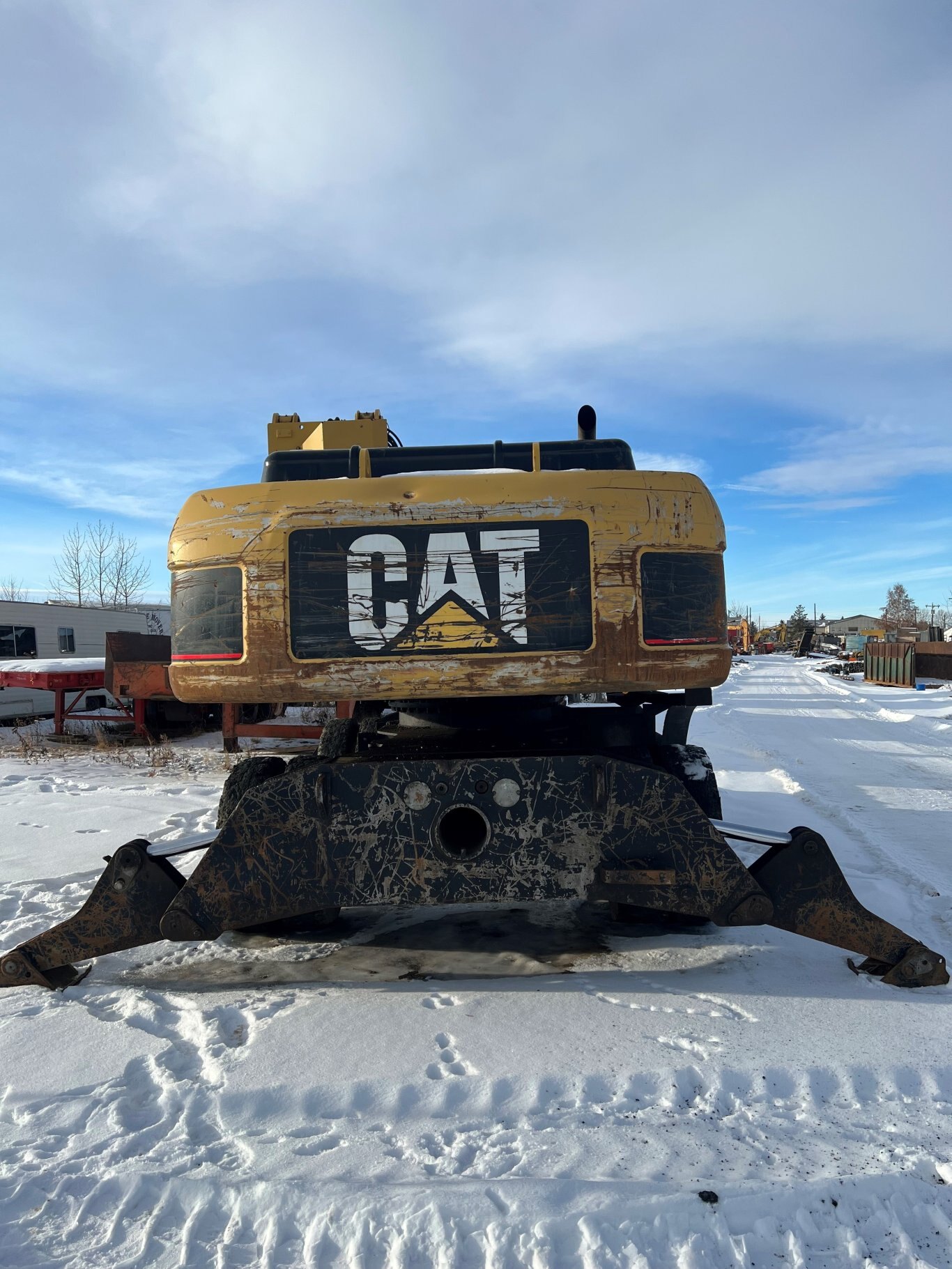 2006 Cat M325D Wheel Material Handler