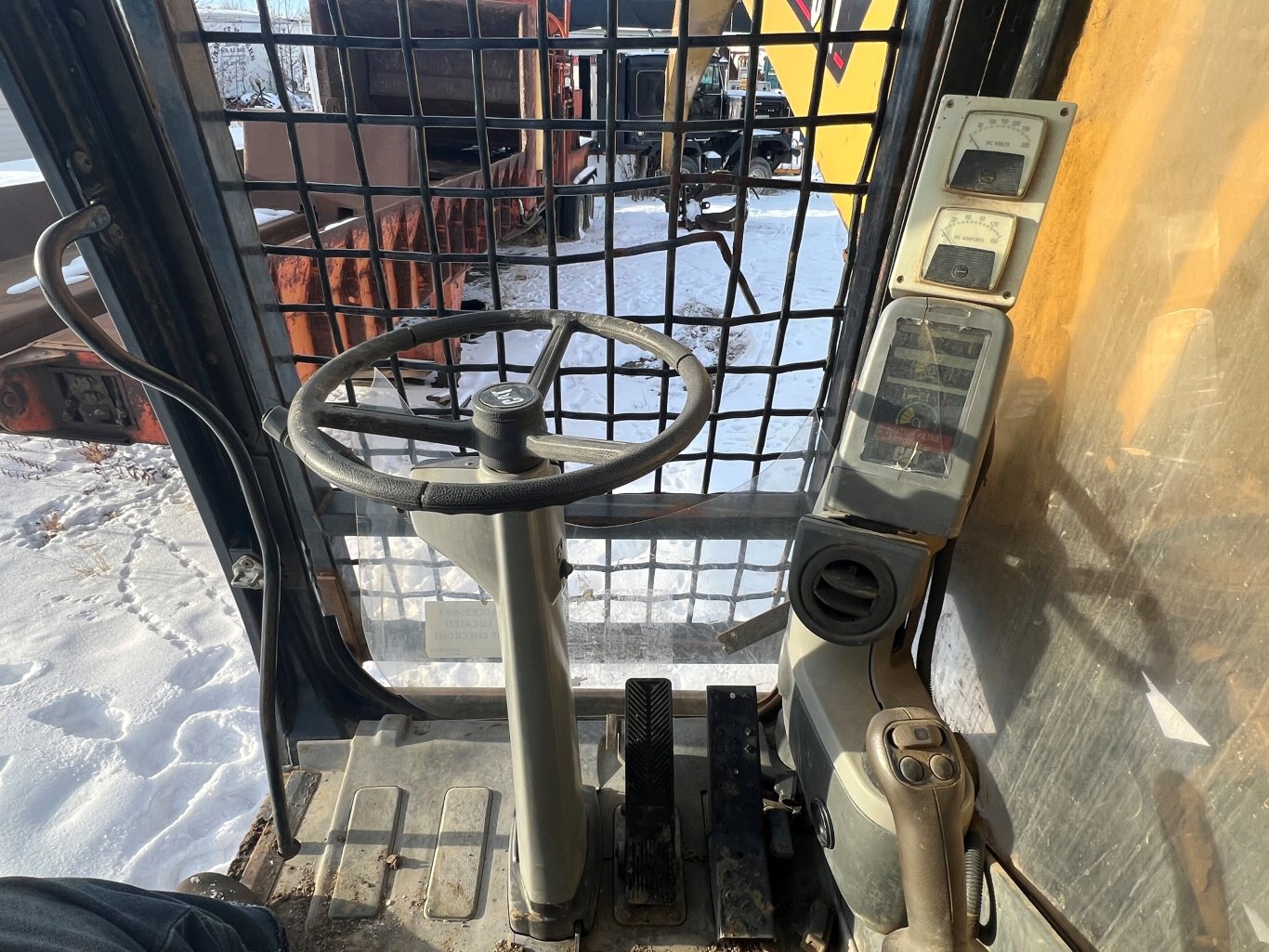 2006 Cat M325D Wheel Material Handler