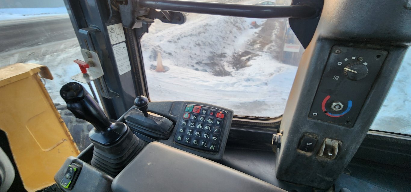 2012 John Deere 624K Wheel Loader