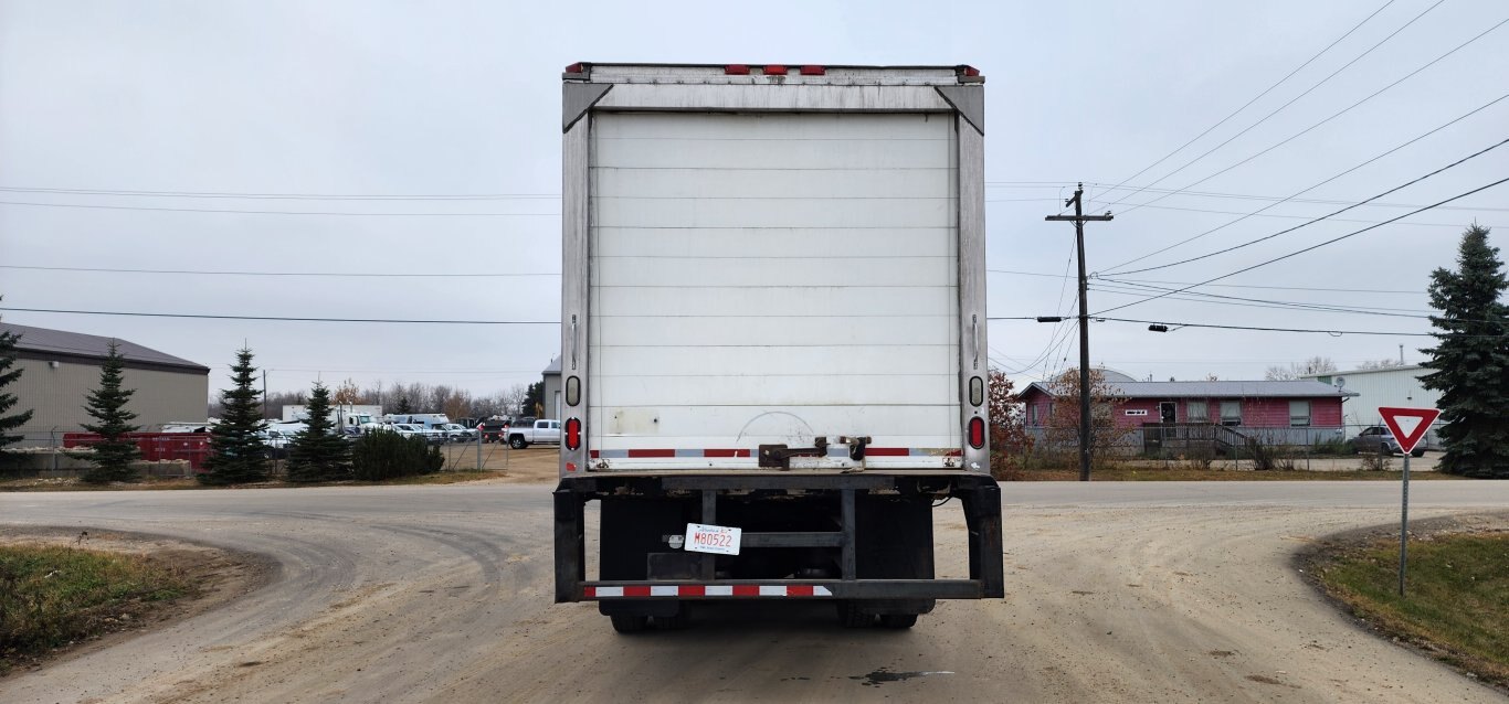 2005 Freightliner M2 106 T/A Refigerated Truck