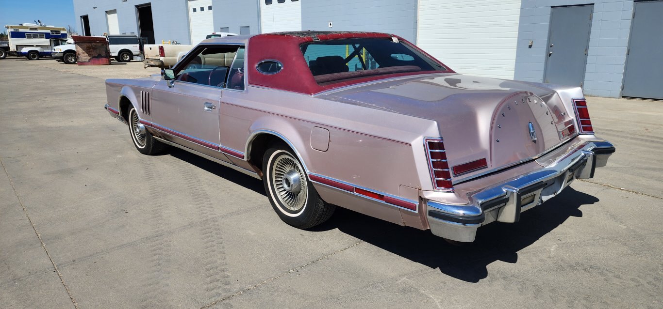 1979 Lincoln Continental 2 Door car