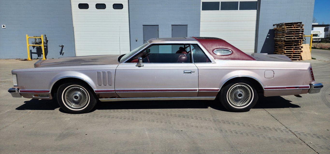 1979 Lincoln Continental 2 Door car
