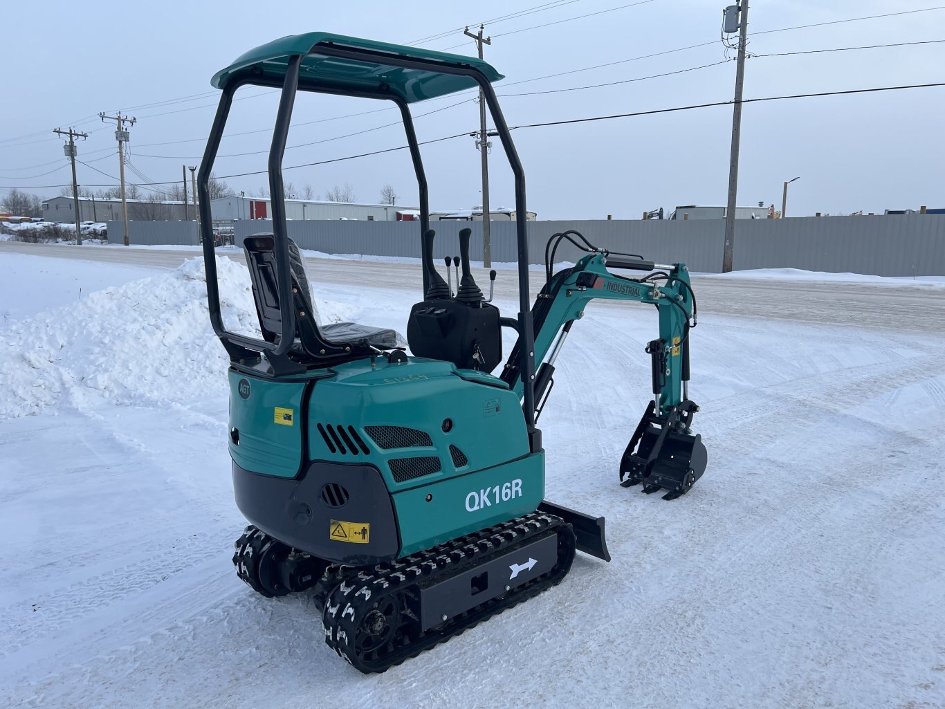 2024 AGT QK16R Mini Excavator