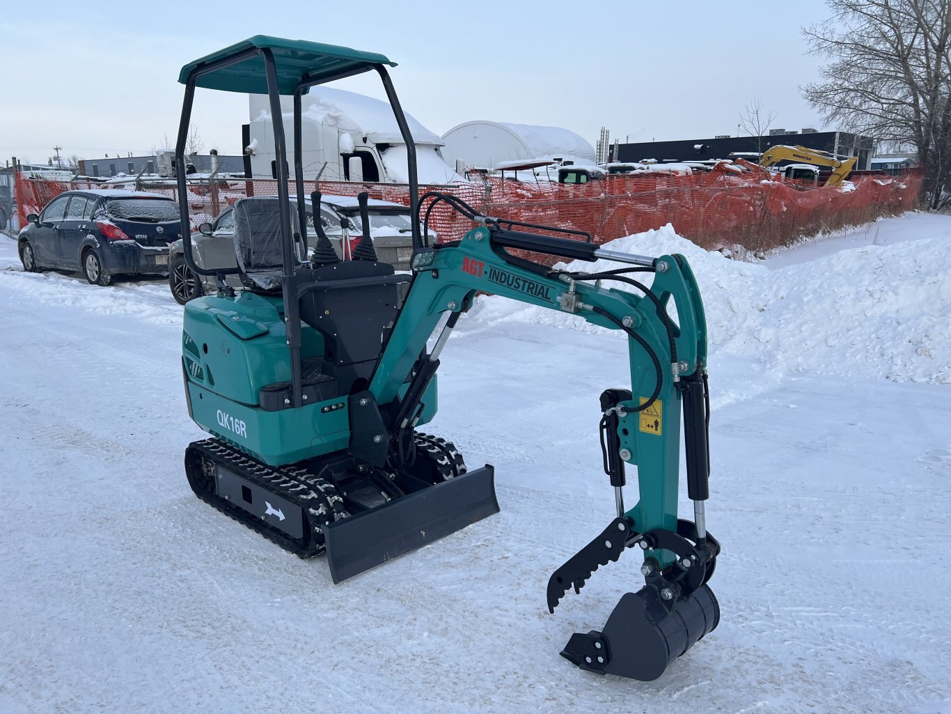 2024 AGT QK16R Mini Excavator