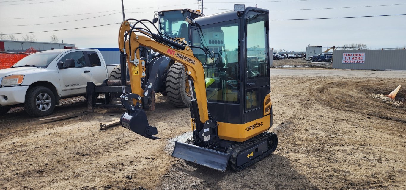2024 AGT QK18RXS C Mini Excavator