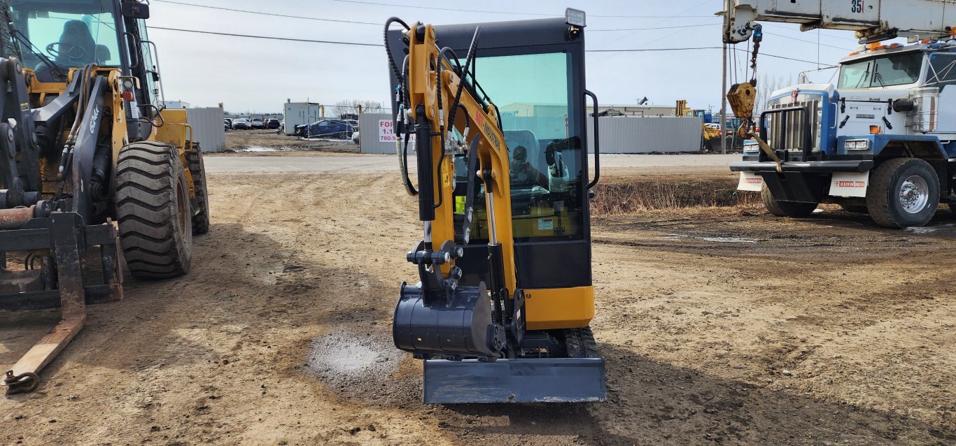 2024 AGT QK18RXS C Mini Excavator
