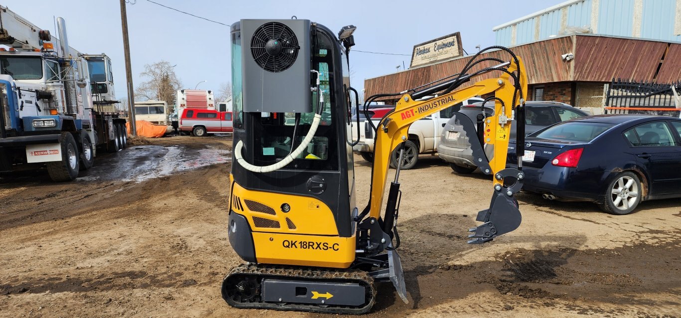 2024 AGT QK18RXS C Mini Excavator