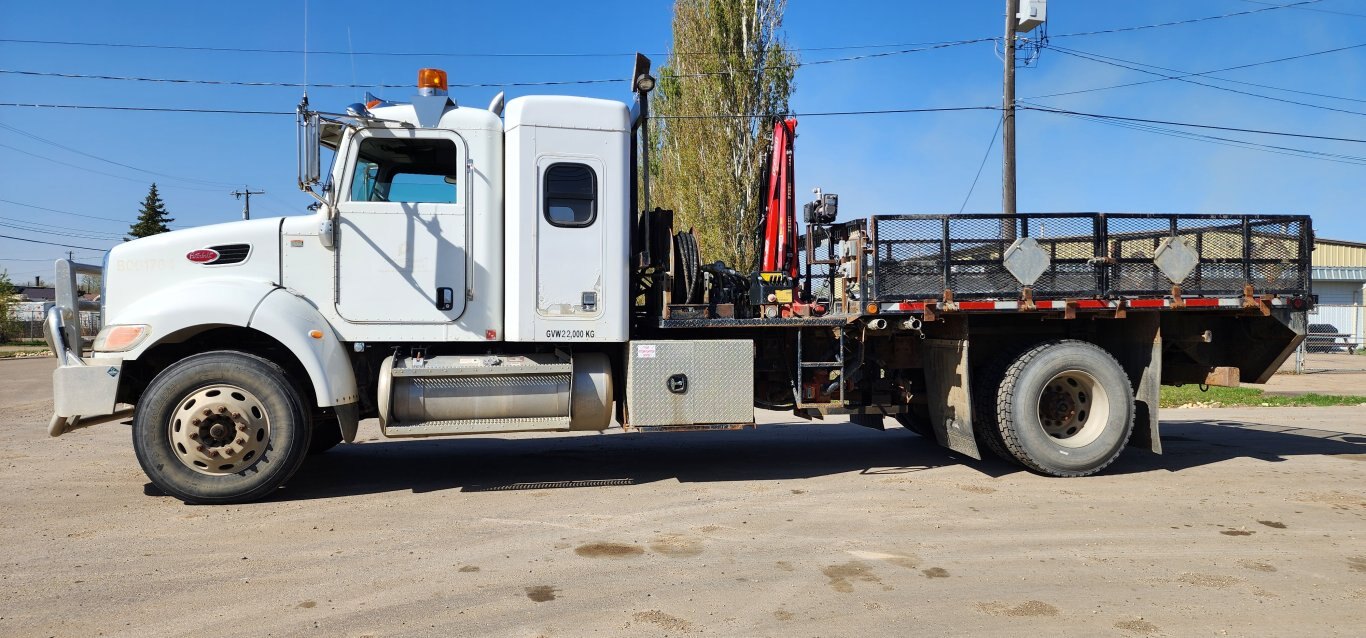 2009 Peterbilt 335 Sleeper Boom Truck S/A