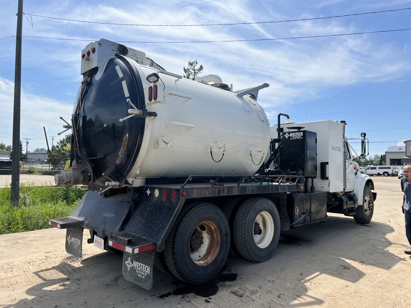 2001 International F4900 6x4 Vacuum Tanker Truck w/ 2008 Westech