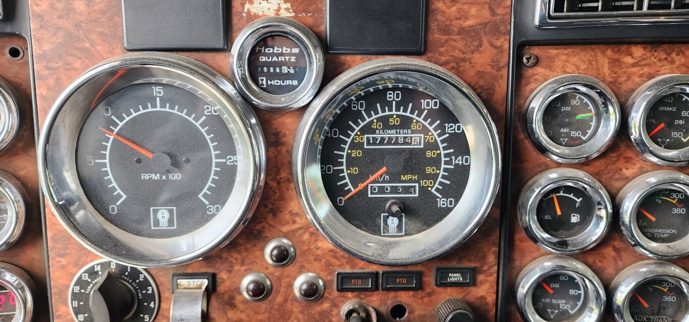 2005 Kenworth T800 Twin Steer Sleeper Boom Truck Tri axle