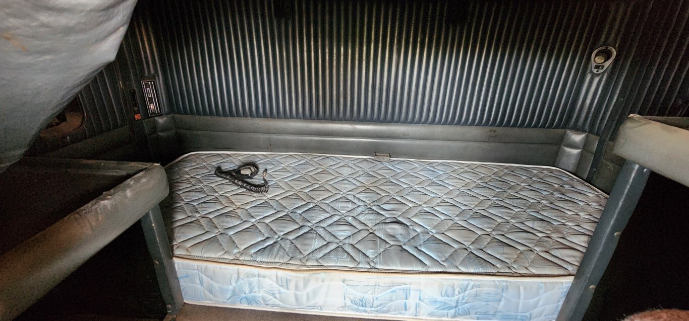 2005 Kenworth T800 Twin Steer Sleeper Boom Truck Tri axle