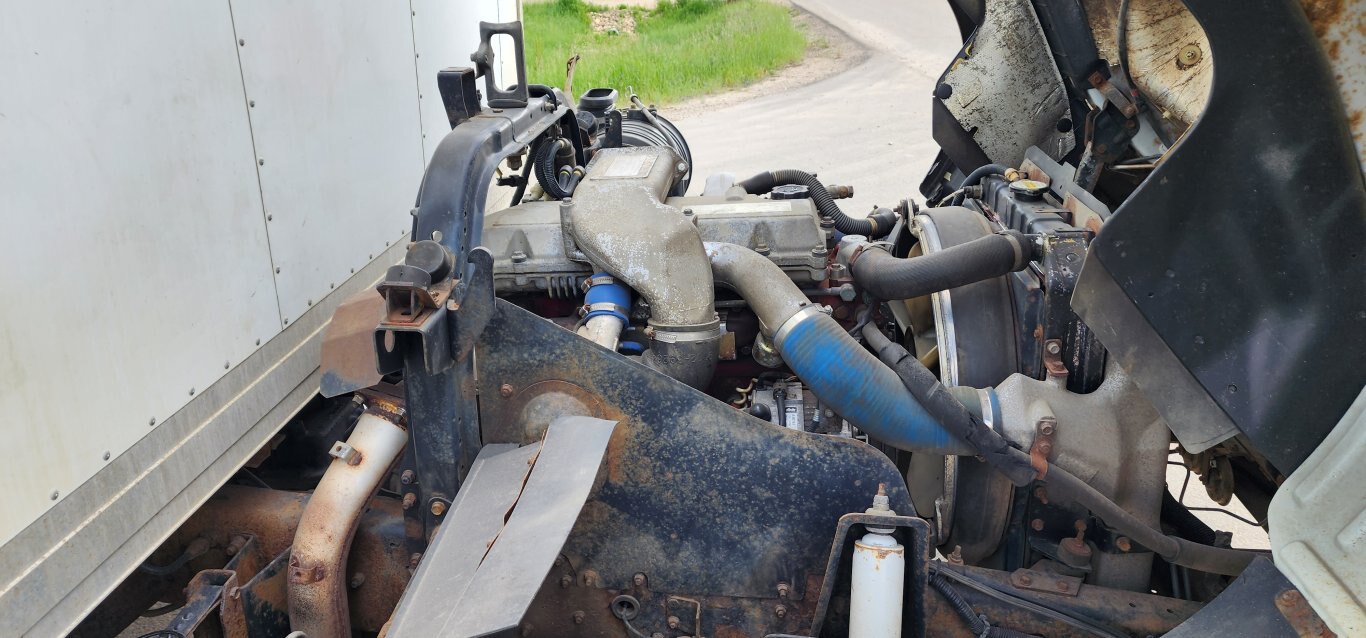 2002 Hino FB1817 S/A Cube Van