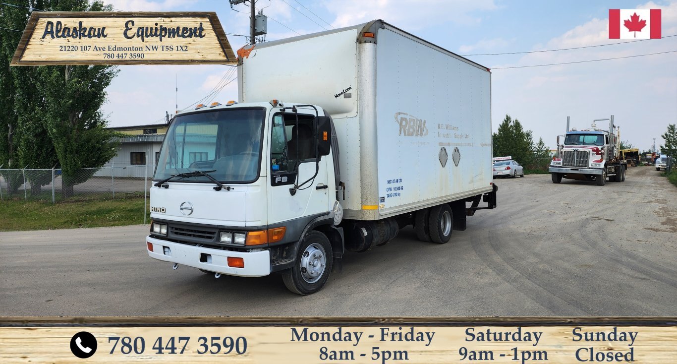 2002 Hino FB1817 S/A Cube Van
