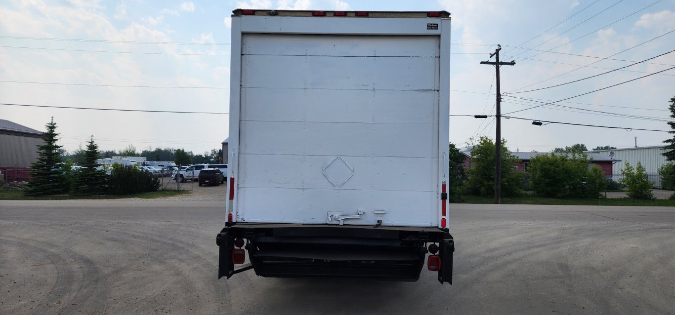 2002 Hino FB1817 S/A Cube Van