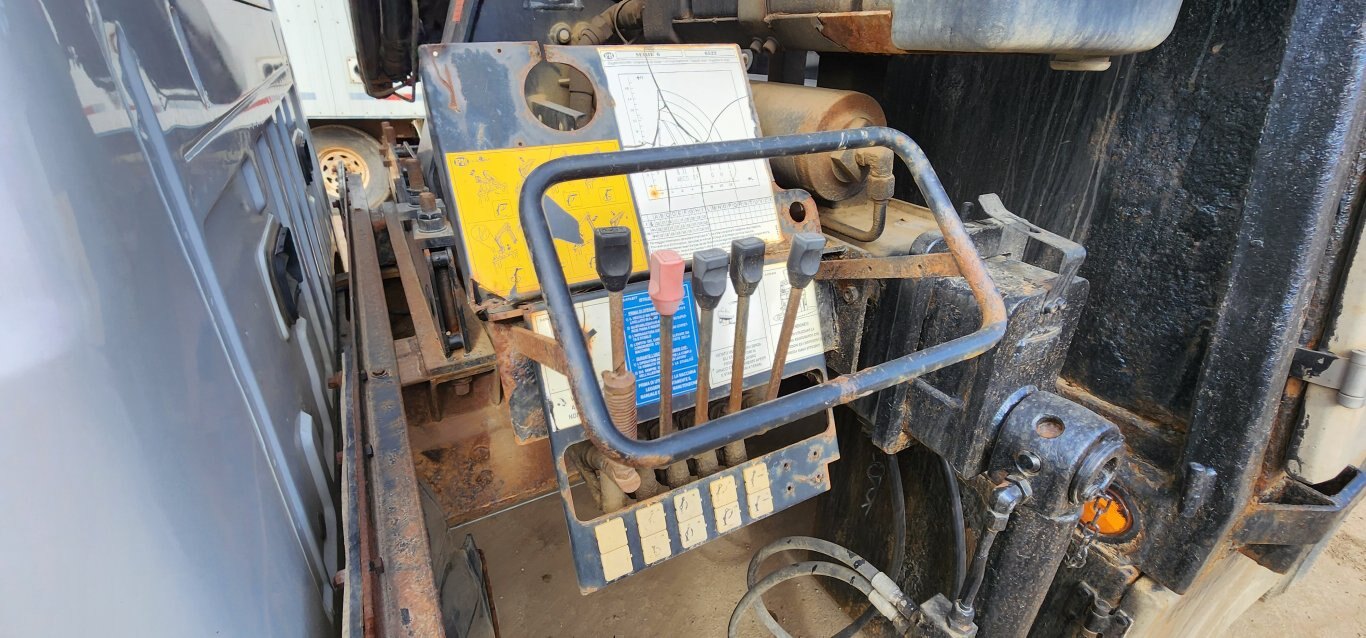 2008 Ford F550 Super Duty 4x4 Picker Deck truck