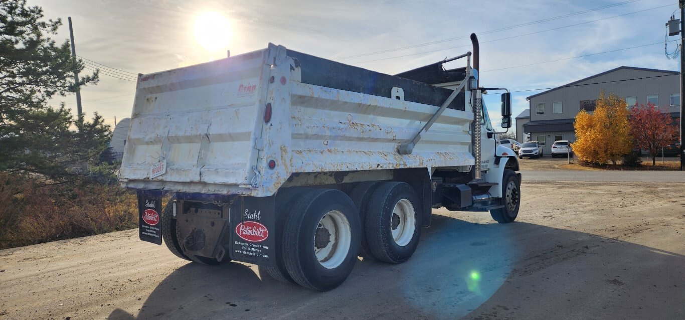 2013 International WorkStar 7400 T/A Dump Truck