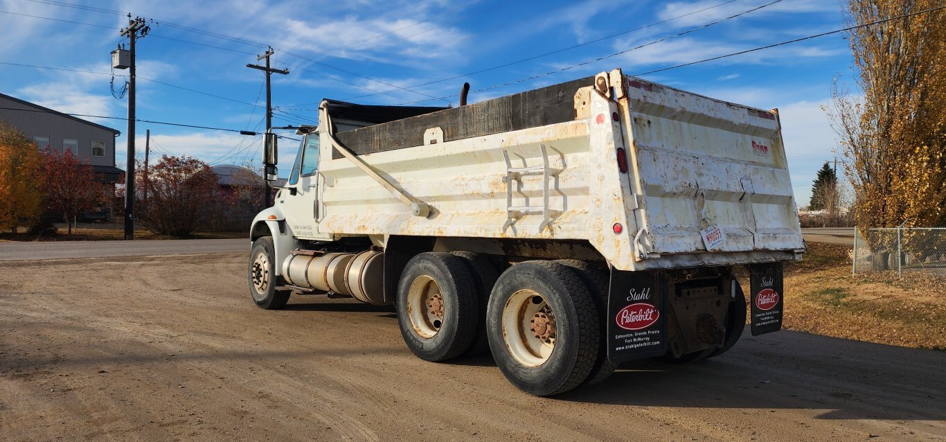2013 International WorkStar 7400 T/A Dump Truck