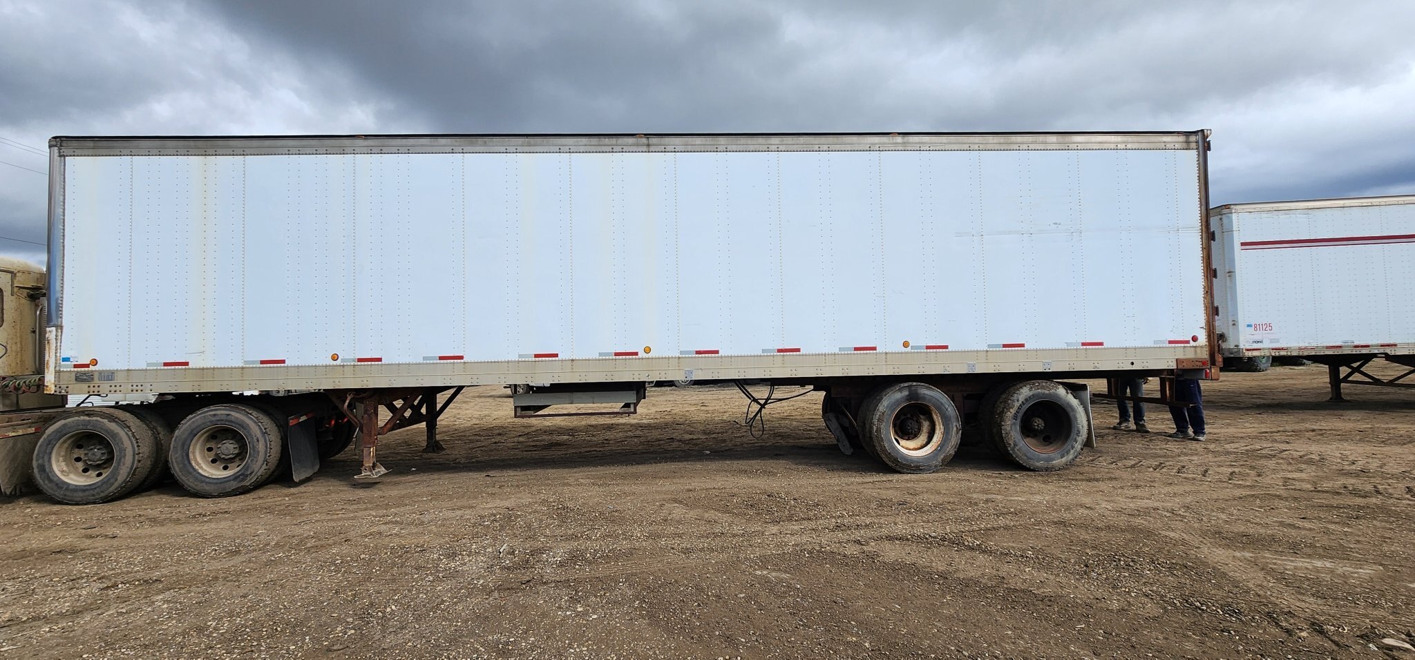 1985 Fruehauf 43ft Dry van office trailer