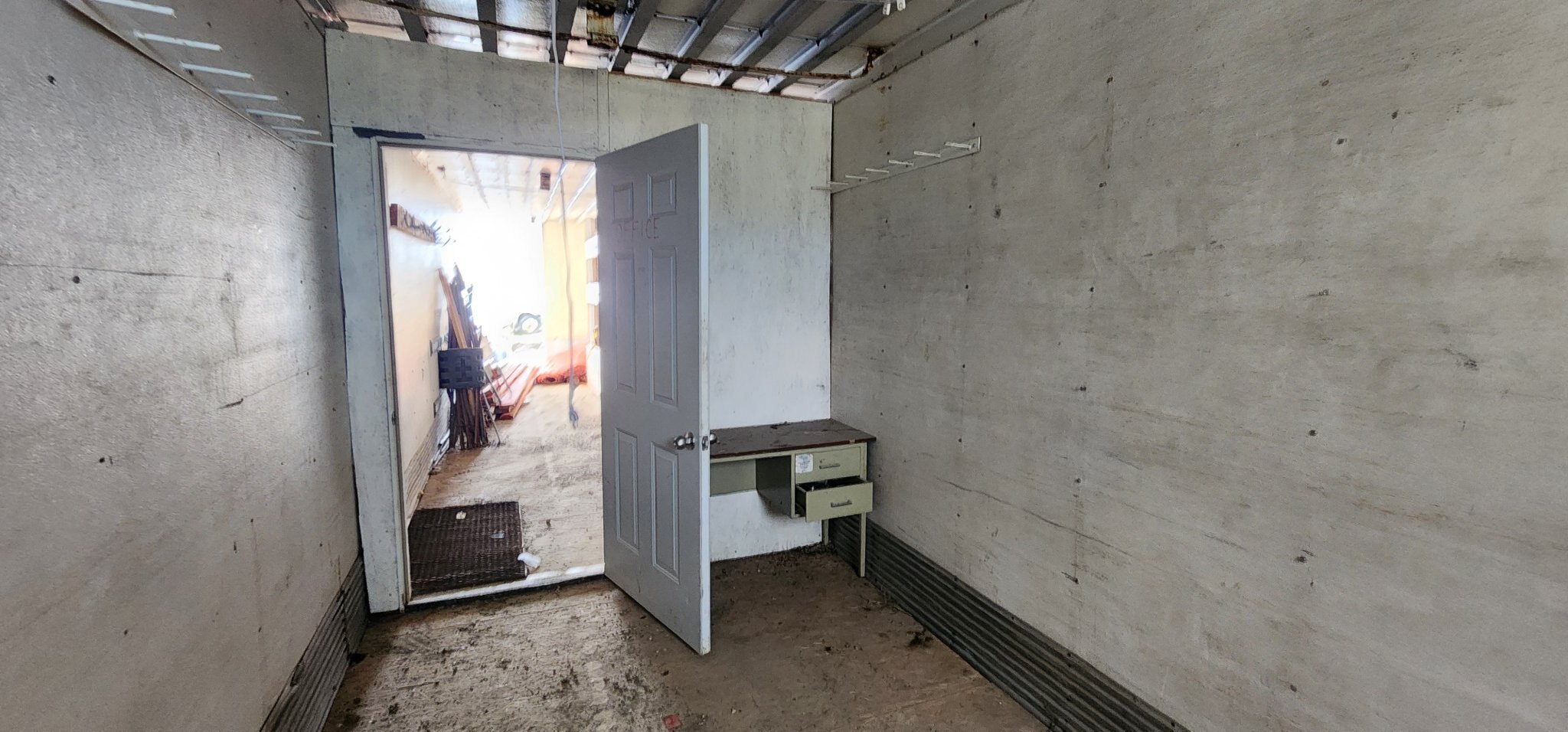 1985 Fruehauf 43ft Dry van office trailer