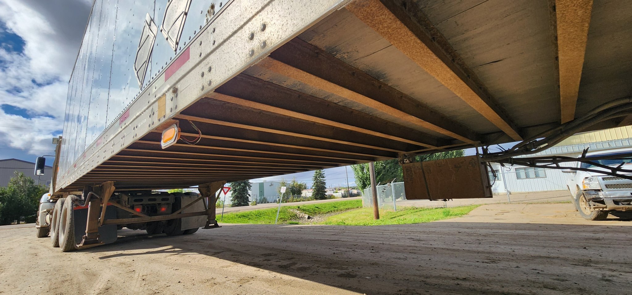2005 Trailmobile T/A 48ft Dry Van Trailer
