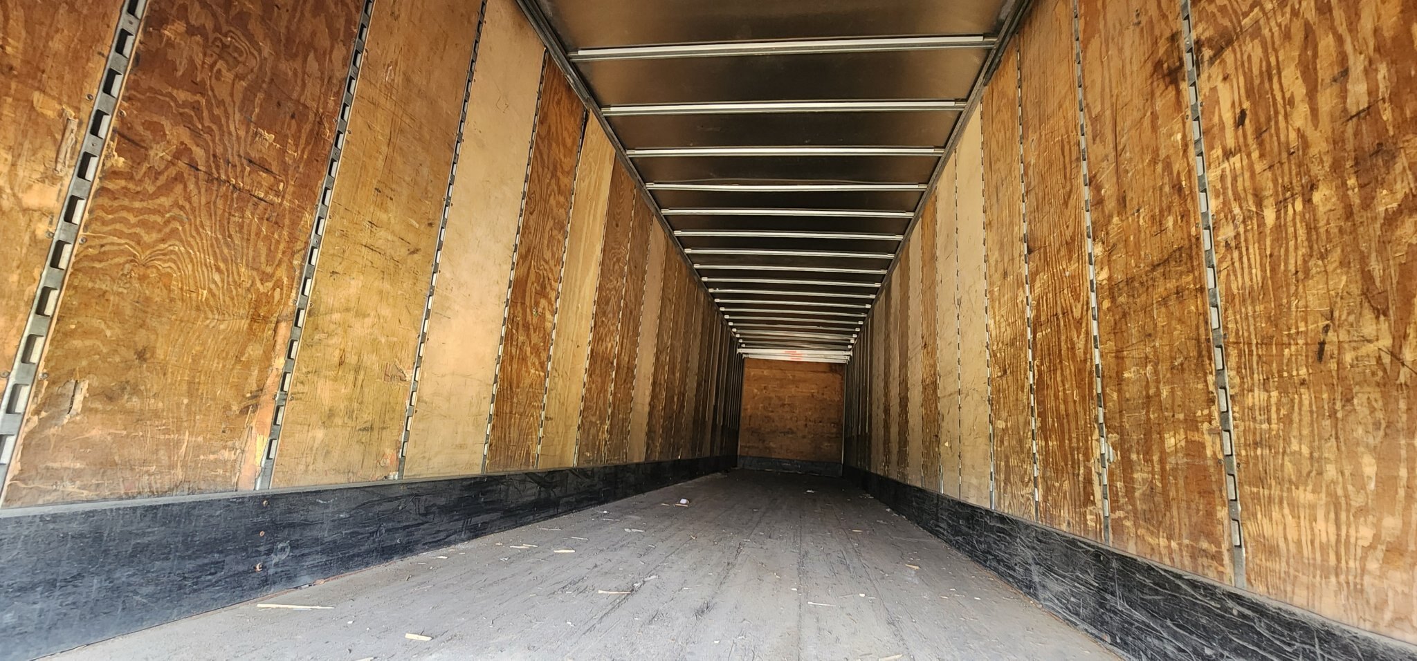2005 Trailmobile T/A 48ft Dry Van Trailer