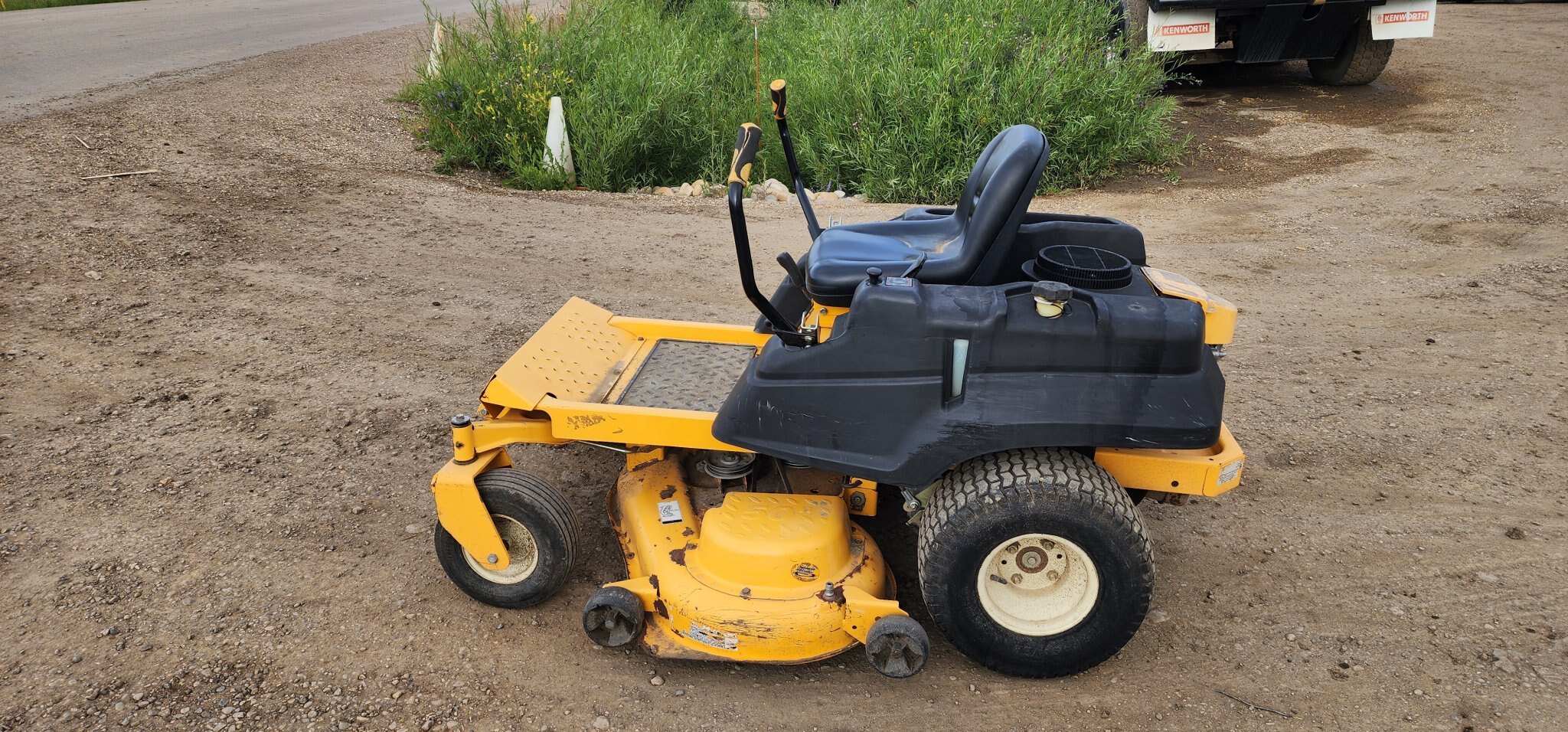 Club Cadet RZT 50 Riding Lawn Mower