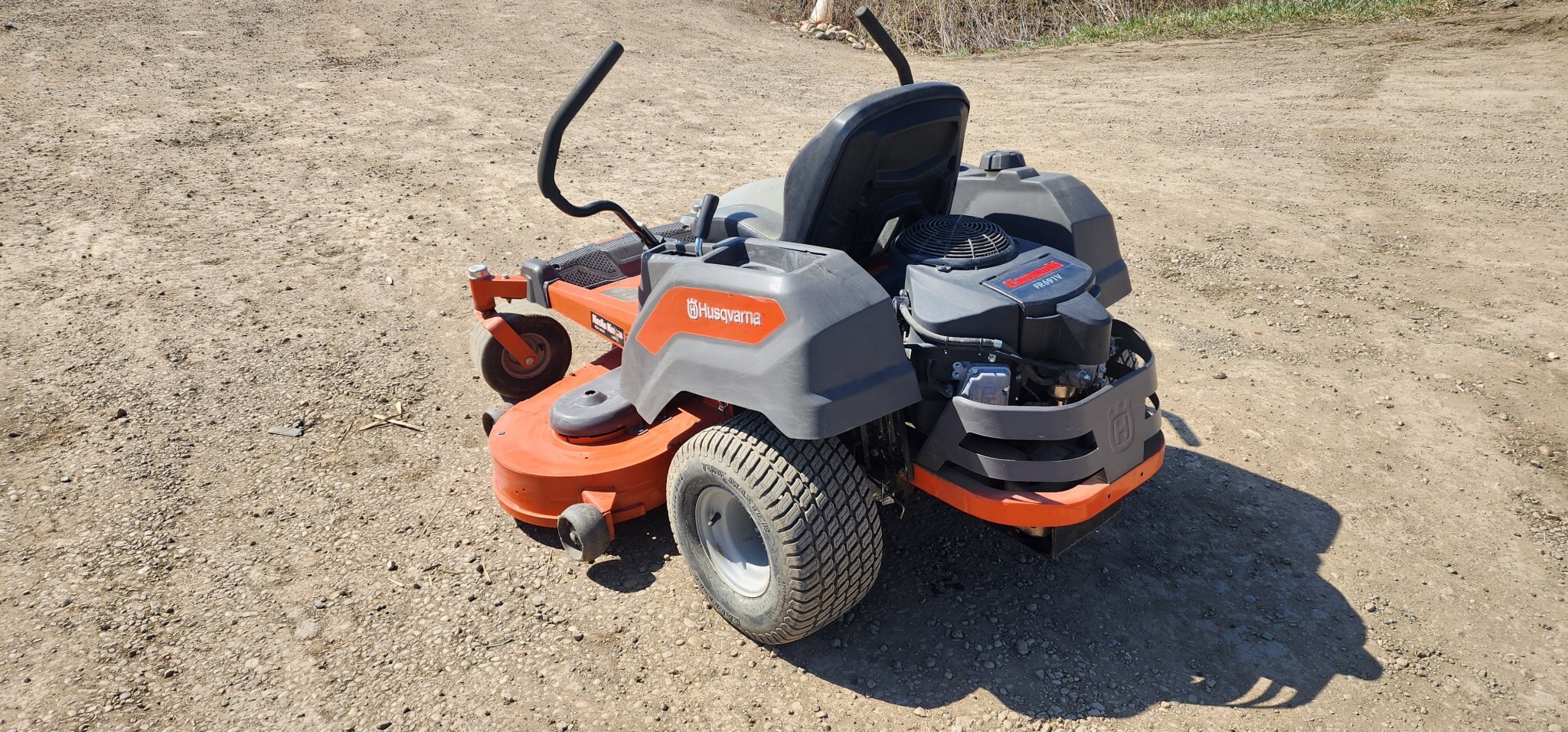 2019 Husquvarna Z254F Riding Lawn Mower