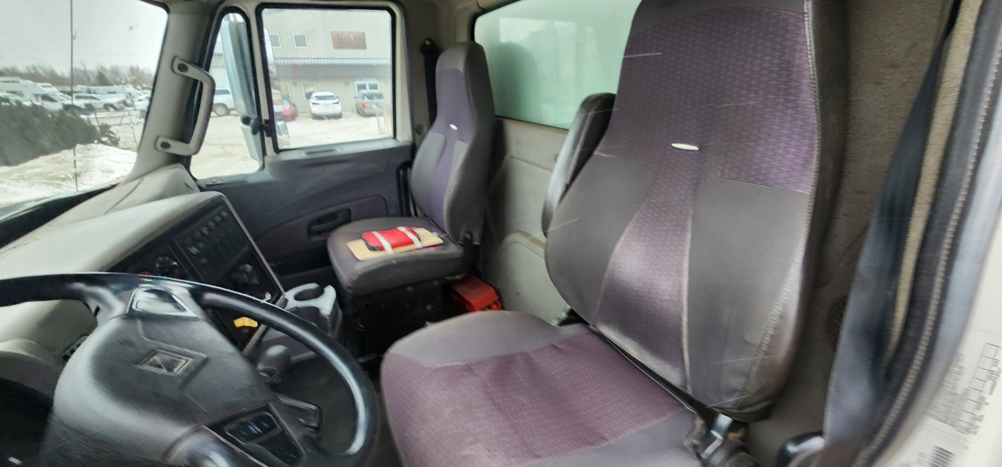 2015 International DuraStar 4300 S/A Van Body Truck