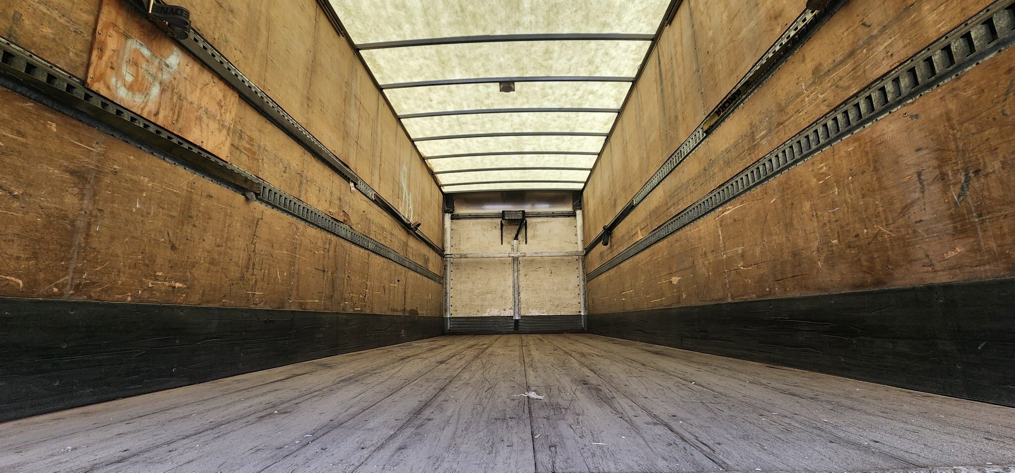2015 International DuraStar 4300 S/A Van Body Truck