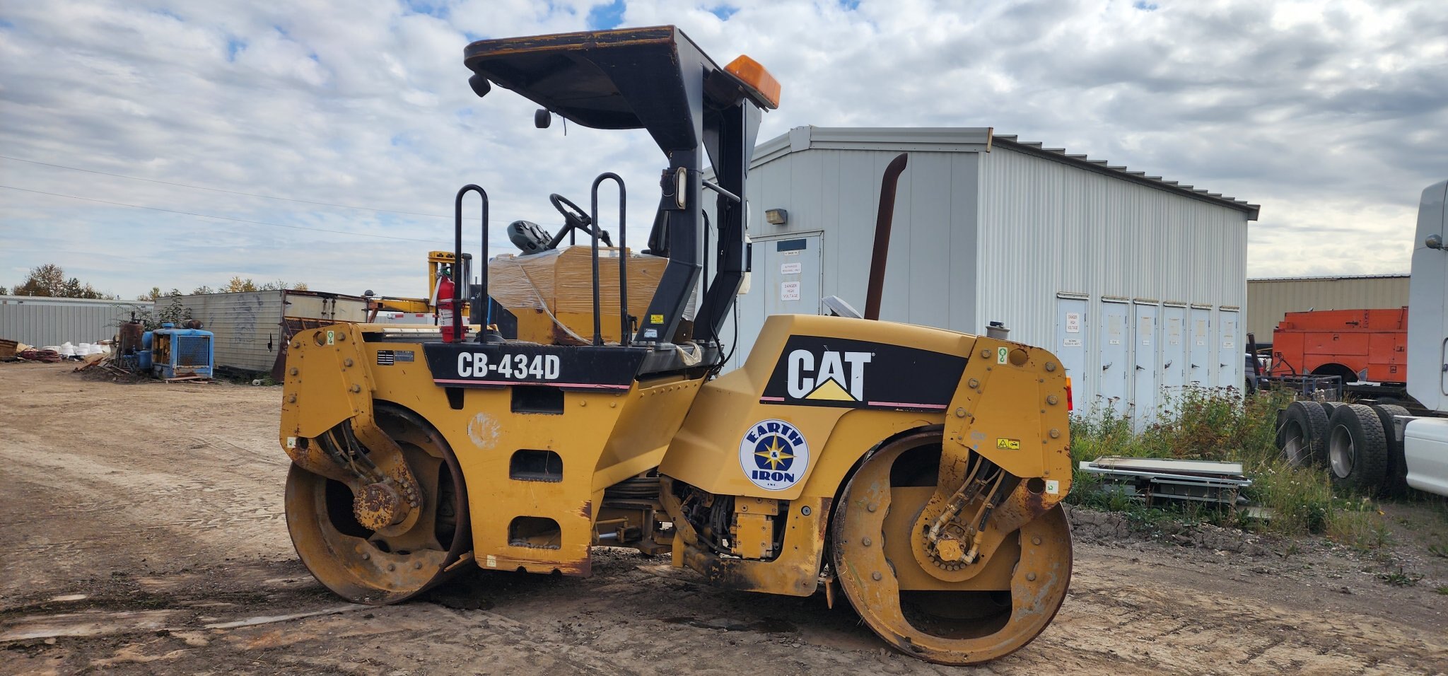 2005 Cat CB434D Double Drum Roller