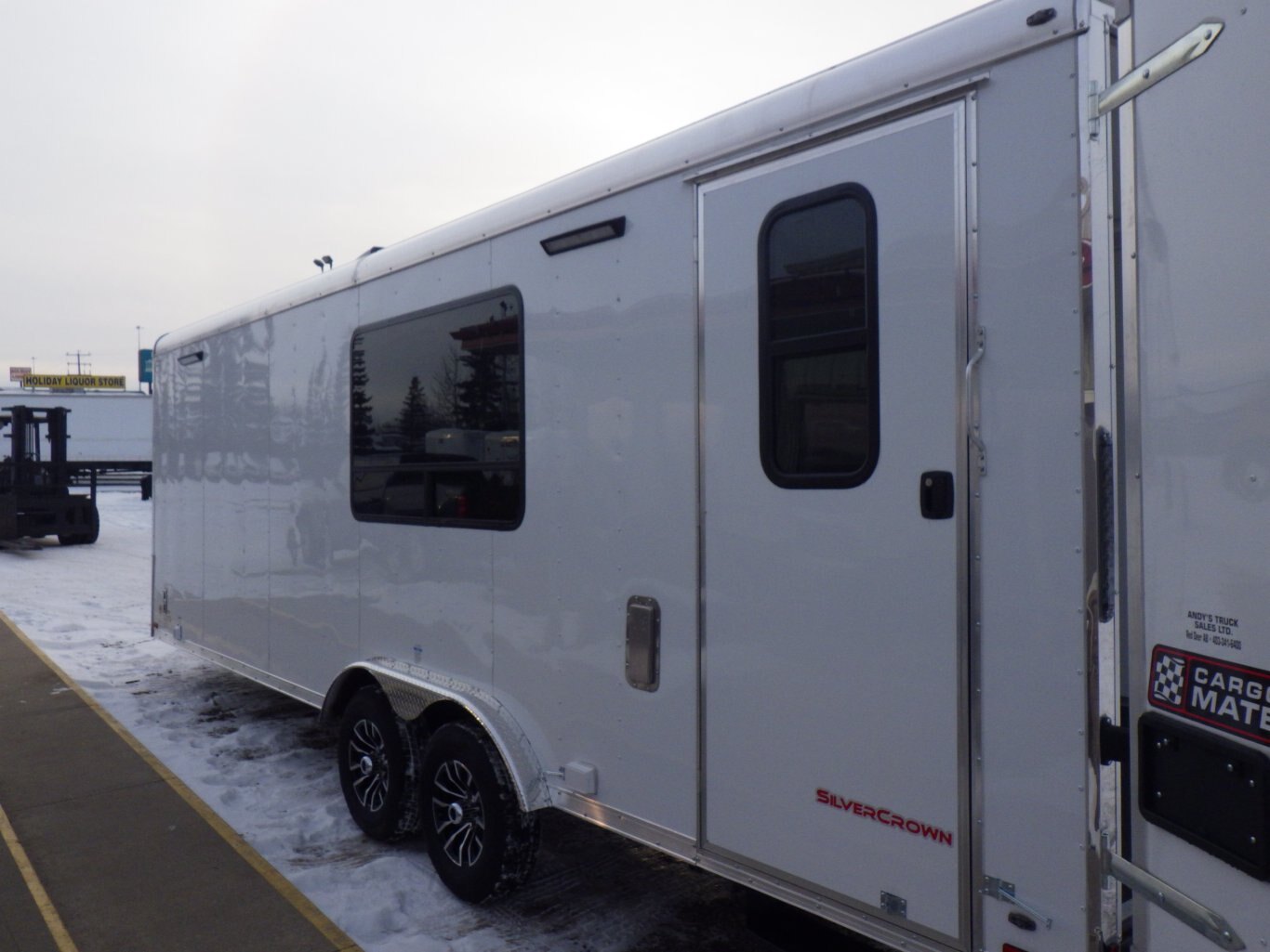 2026 CARGO MATE SILVER CROWN EDITION 8.5 X 24 OFFICE TRAILER #805330